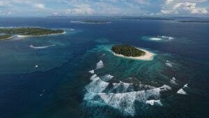 mentawai island indonesia surf expedition
