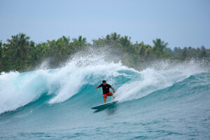 raul huerta carve mentawai